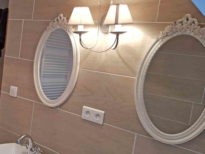 Salle-de-bain3-Ostaldelroc-Laguiole